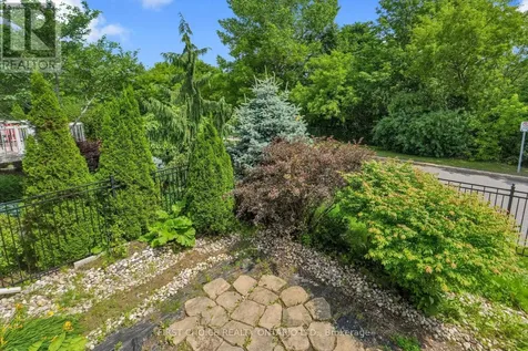 134 Maple Key Private Ottawa ON K1T 0E2