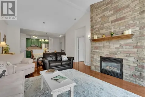 134 Maple Key Private Ottawa ON K1T 0E2