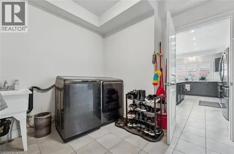 77 Eaglecrest Street Kitchener ON N2K 4K1