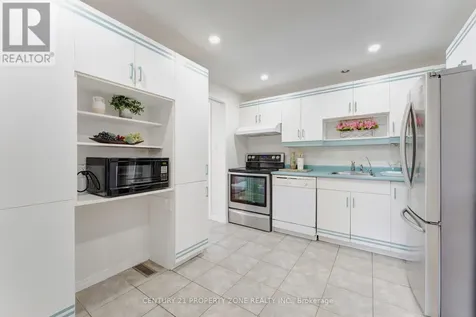 102 Hickory Heights Crescent Kitchener ON N2N 1H4