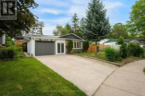 102 Hickory Heights Crescent Kitchener ON N2N 1H4