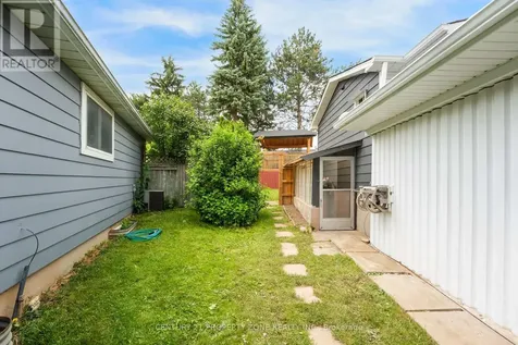 102 Hickory Heights Crescent Kitchener ON N2N 1H4