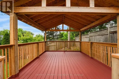 102 Hickory Heights Crescent Kitchener ON N2N 1H4