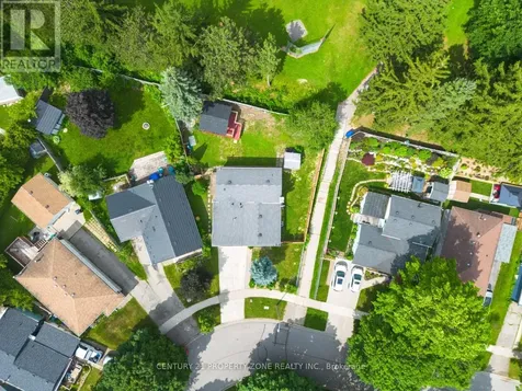 102 Hickory Heights Crescent Kitchener ON N2N 1H4