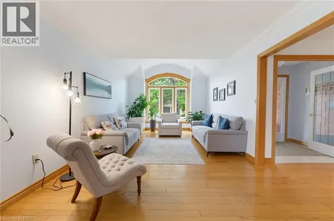 12 Macbride Court Brantford ON N3T 6J1