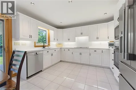 12 Macbride Court Brantford ON N3T 6J1