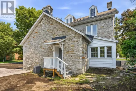 35 Mackay Street Ottawa ON K1M 2B2