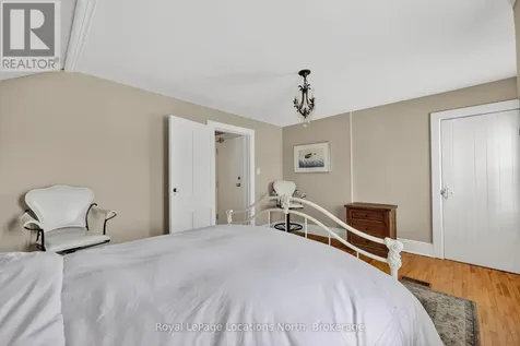 21 Bruce Street North Blue Mountains ON N0H 2P0