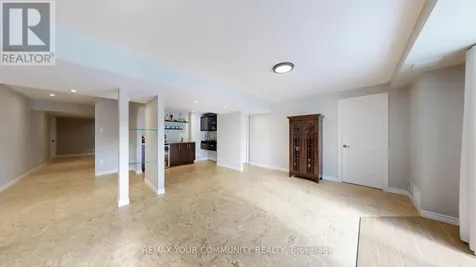 10 Reddington Drive Caledon ON L7E 4C3