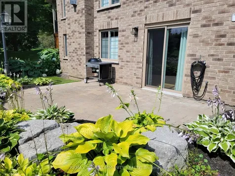 10 Reddington Drive Caledon ON L7E 4C3