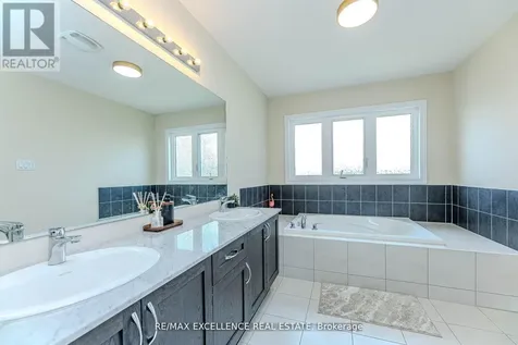 80 Berkely Street Wasaga Beach ON L9Z 0K5