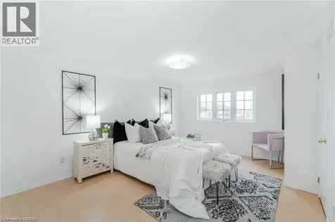 316 Activa Avenue Kitchener ON N2E 3V1