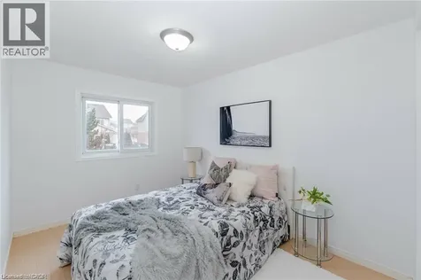 316 Activa Avenue Kitchener ON N2E 3V1