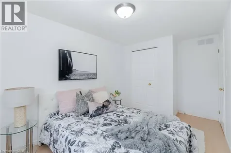 316 Activa Avenue Kitchener ON N2E 3V1