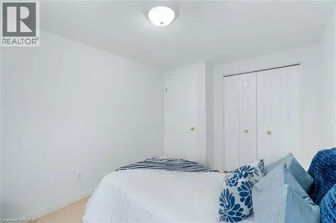 316 Activa Avenue Kitchener ON N2E 3V1
