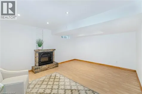 316 Activa Avenue Kitchener ON N2E 3V1