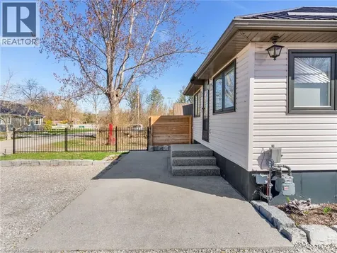 7 Park Street Nanticoke ON N0A 1L0