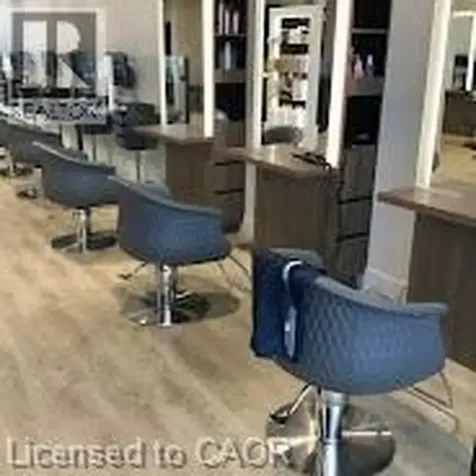 515 Dundas Street West Oakville ON L6M 4M2