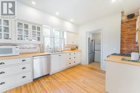 79 Mcmurray Street Bracebridge ON P1L 2A1