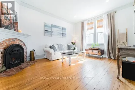 79 Mcmurray Street Bracebridge ON P1L 2A1