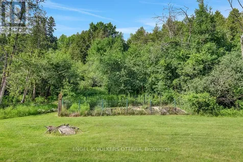 132 Grey Stone Drive Ottawa ON K0A 1L0