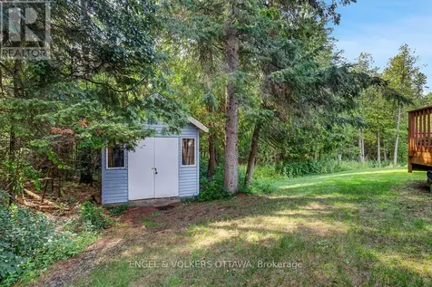 132 Grey Stone Drive Ottawa ON K0A 1L0