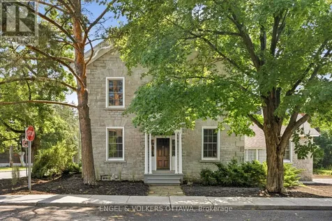 71 Thomas Street Ottawa ON K1M 1M7