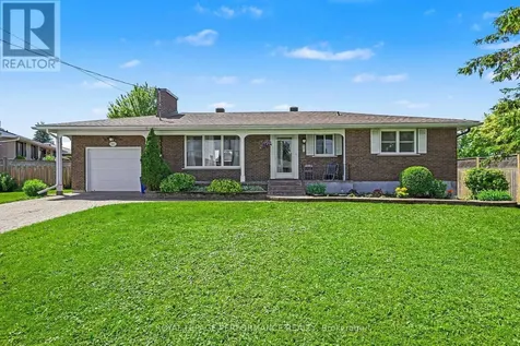 531 Blossom Park Drive Cornwall ON K6H 5N1