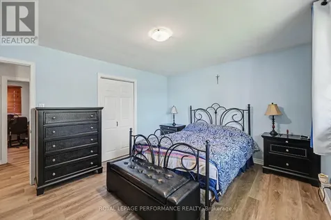 531 Blossom Park Drive Cornwall ON K6H 5N1