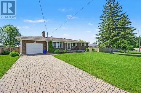 531 Blossom Park Drive Cornwall ON K6H 5N1