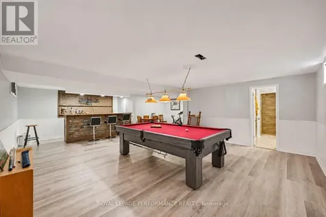 531 Blossom Park Drive Cornwall ON K6H 5N1