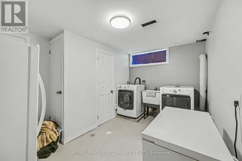 531 Blossom Park Drive Cornwall ON K6H 5N1