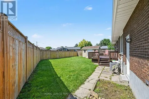 531 Blossom Park Drive Cornwall ON K6H 5N1