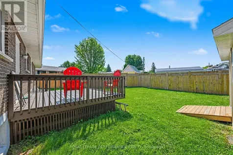 531 Blossom Park Drive Cornwall ON K6H 5N1