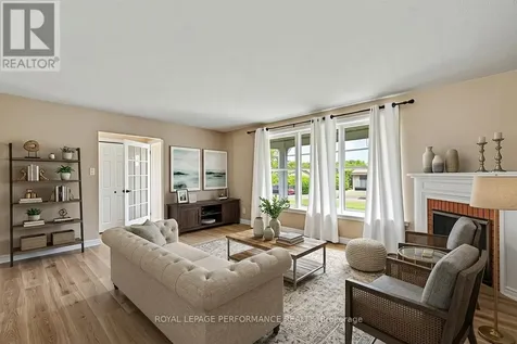 531 Blossom Park Drive Cornwall ON K6H 5N1
