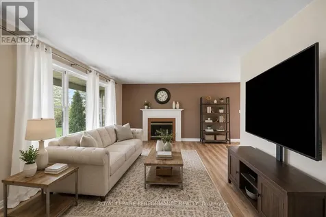 531 Blossom Park Drive Cornwall ON K6H 5N1