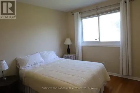 1261 Brookline Avenue Ottawa ON K1V 6S4