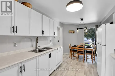 1443 Caravel Crescent Ottawa ON K1E 3P5