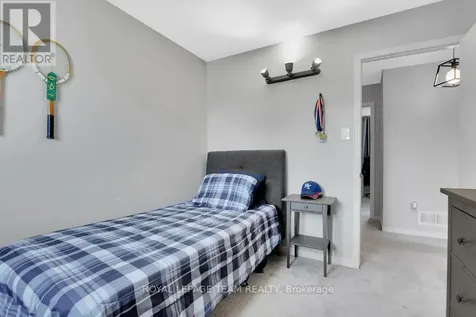 1443 Caravel Crescent Ottawa ON K1E 3P5
