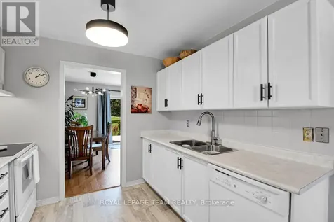 1443 Caravel Crescent Ottawa ON K1E 3P5