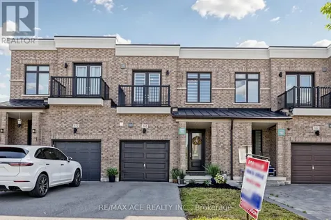 368 Elyse Court Aurora ON L4G 2C9