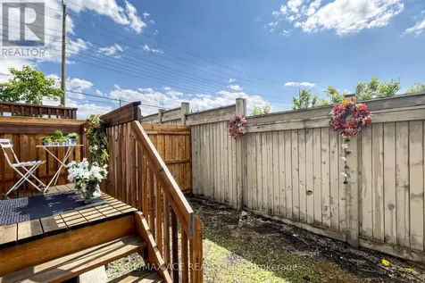 368 Elyse Court Aurora ON L4G 2C9