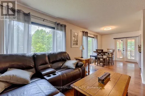 314 Carla Street Petawawa ON K8H 3N2