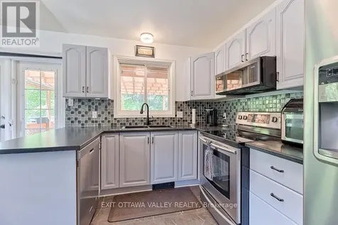 314 Carla Street Petawawa ON K8H 3N2
