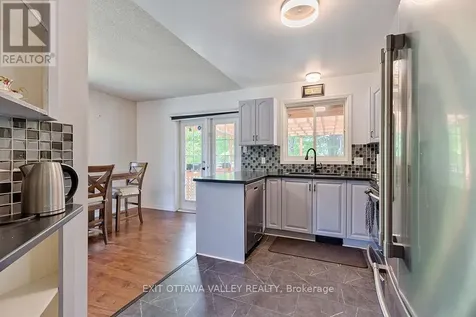314 Carla Street Petawawa ON K8H 3N2