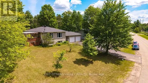 314 Carla Street Petawawa ON K8H 3N2