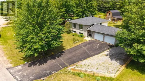 314 Carla Street Petawawa ON K8H 3N2