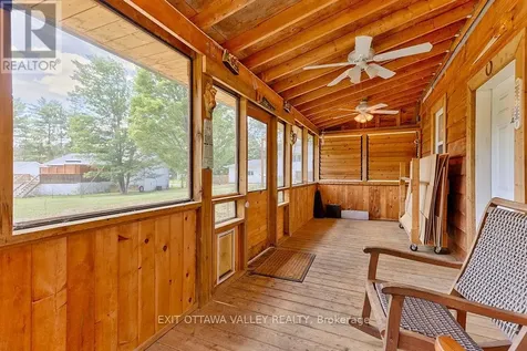 314 Carla Street Petawawa ON K8H 3N2