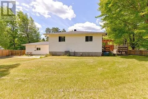 314 Carla Street Petawawa ON K8H 3N2