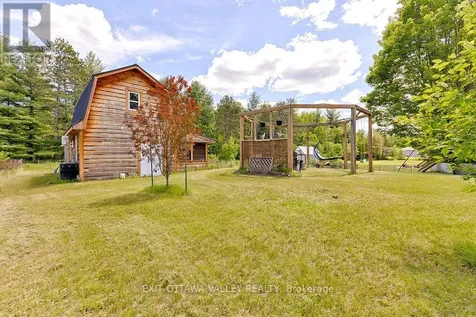 314 Carla Street Petawawa ON K8H 3N2